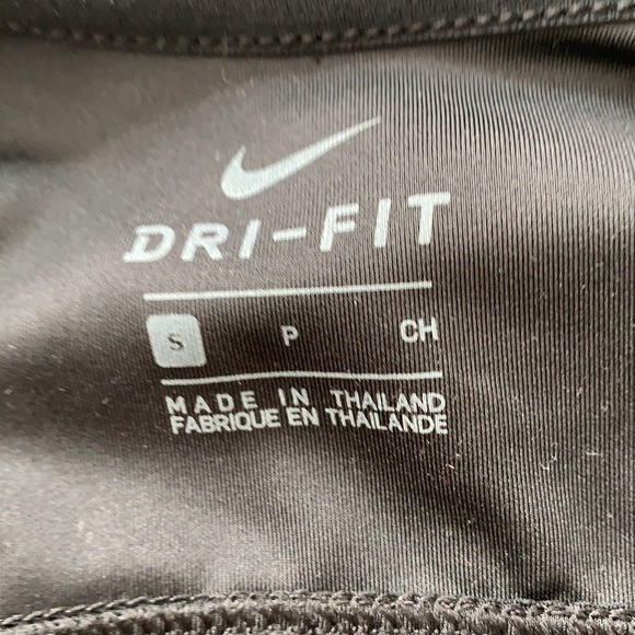 Nike Tank (Never worn, still has all tags) - Picture 7 of 8